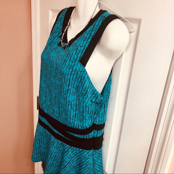 NEW Turquoise Zipper Back Ruffle Bottom Top - Picture 10 of 16